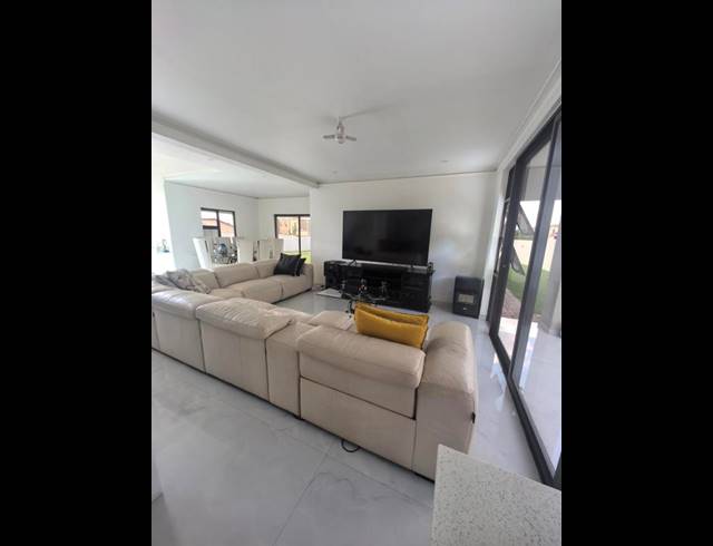 5 BEDROOM HOUSE FOR SALE IN MONAVONI